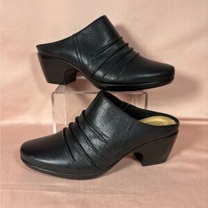 Clarks Emily Charm Ruched Black Pebbled Leather Heeled Mules Women's 6.5 W